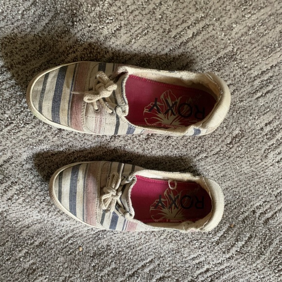 Roxy slip on shoes - Picture 3 of 4